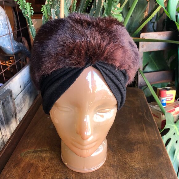 1960s Macy's Brown Rabbit Fur Winter Hat , Ladies Winter Hat , High Fashion Turb - Picture 2 of 10
